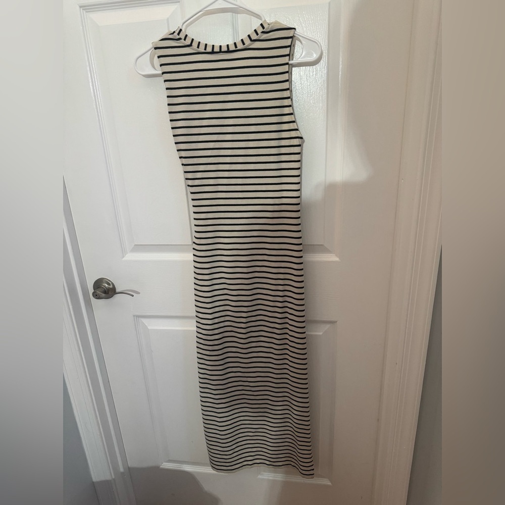 Vineyard Vines Navy and Cream Striped Maxi Dress - Picture 6 of 7